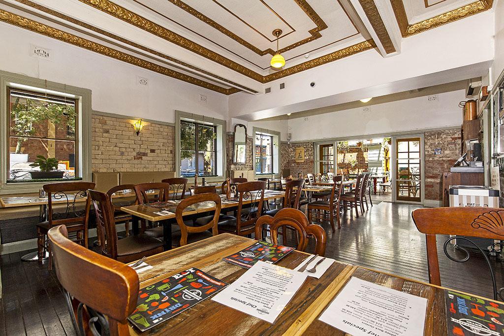 Commonwealth Hotel Нюкасъл Екстериор снимка