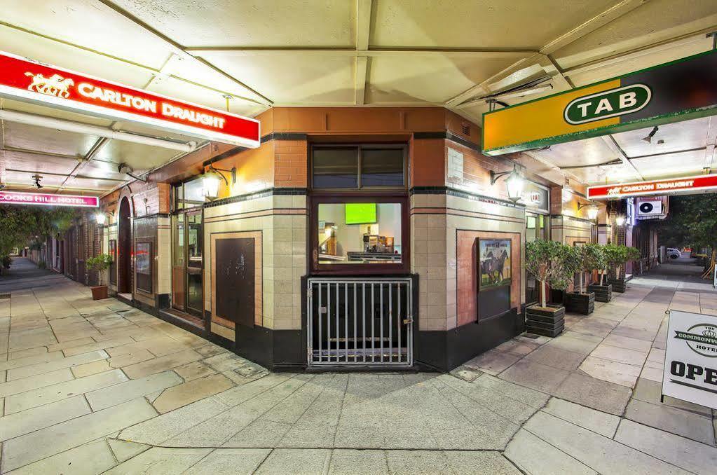 Commonwealth Hotel Нюкасъл Екстериор снимка